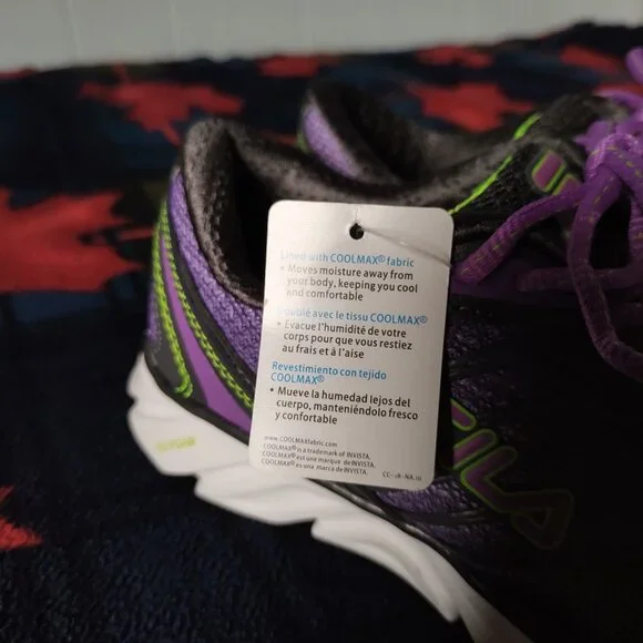 Fila Lightweight Cool Max Sneakers - Picture 9 of 10